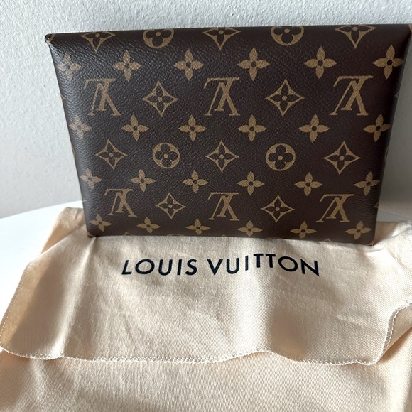 Louis Vuitton Pochette - Picture 4 of 5